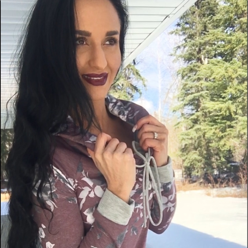 NEW Beautiful floral hoody grey burgundy - Picture 2 of 8